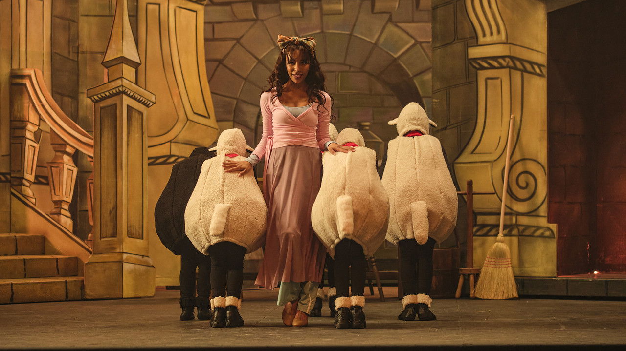 Tinsel Town Movie Screenshot 4