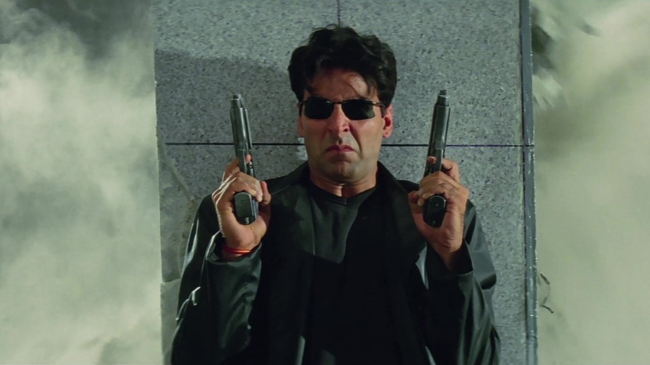 Awara Paagal Deewana Movie Screenshot 2