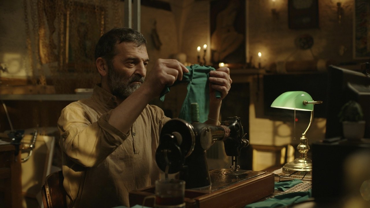 Big Red House Movie Screenshot 1