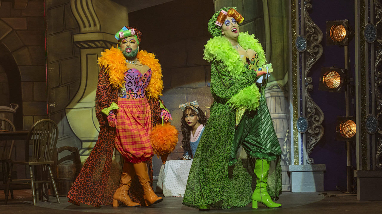 Tinsel Town Movie Screenshot 5